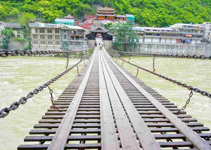 成都租辆七座商务车，一天到底要花多少钱？老司机给你算笔明白账！-第1张图片-成都租车公司
